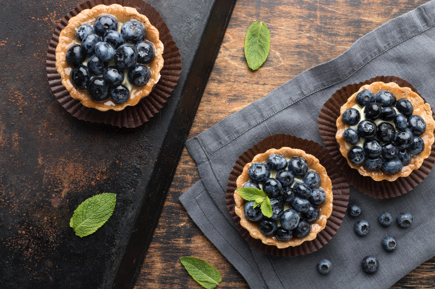 Recepte gardākiem mirkļiem: melleņu panna cotta tarte
