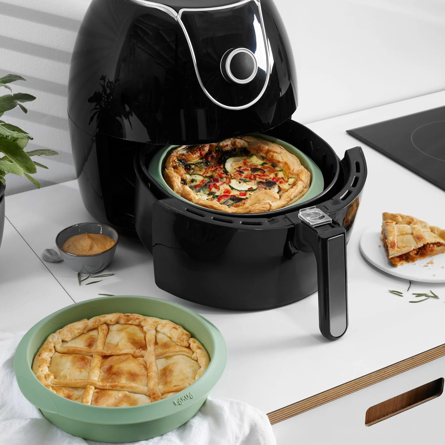 AIR FRYER FORMA APAĻA 20 CM, SILIKONS