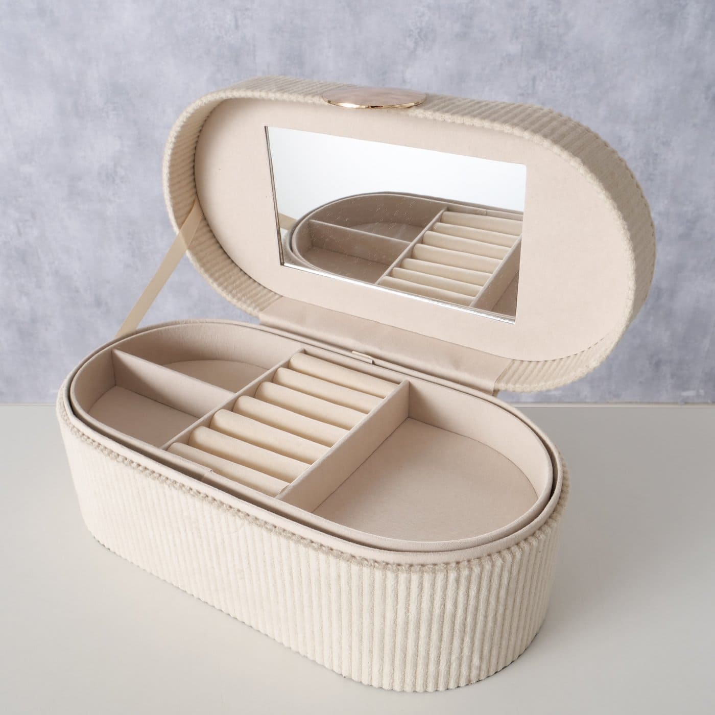 CAJA DĀRGLIETU LĀDĪTE 10X12CM, OVĀLA, BĒŠA, POLIESTERS