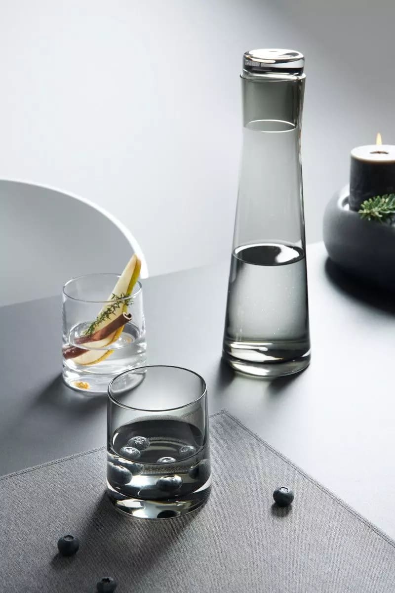 LINA KARAFE 700ML, H30CM, AR VĀKU, PELĒKS, LAKOTS STIKLS