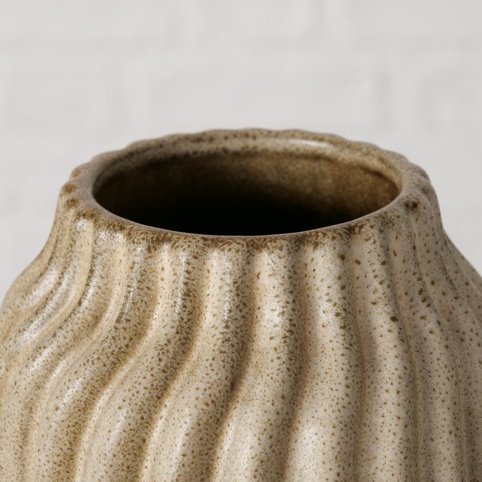 EGG VASE H17.50, BEIGE, CERAMIC
