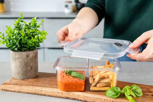 MASTERCLASS ECO SNAP PĀRTIKAS KASTĪTE AR DALĪTĀJIEM 800ML, 17.5X13X7.5CM, TRITAN KOPOLIESTERS