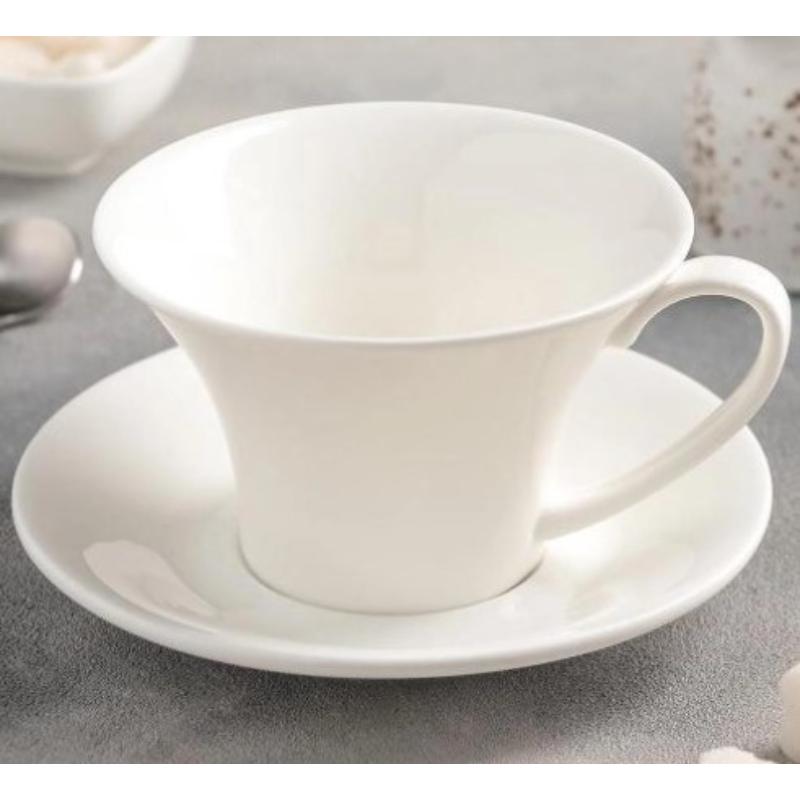 TĒJAS KRŪZE 430ML AR APAKŠTASI, PORCELĀNS
