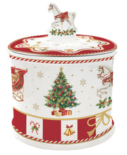 CHRISTMAS TALE SALDUMU TRAUKS D14/H16.5CM, PORCELĀNS, DĀVANU KASTĒ