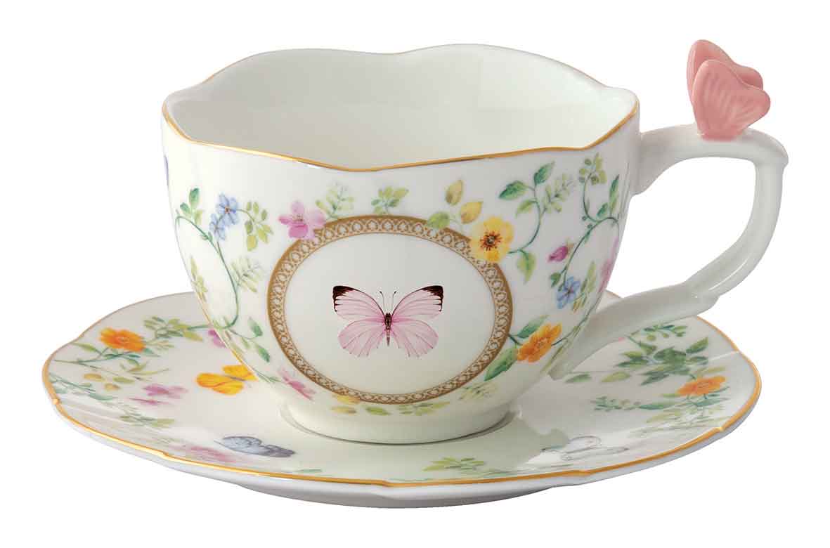 DANCING BUTTERFLIES TASE 240ML, AR APAKŠTASI, BALTA, PORCELĀNS, DĀVANU KASTĒ