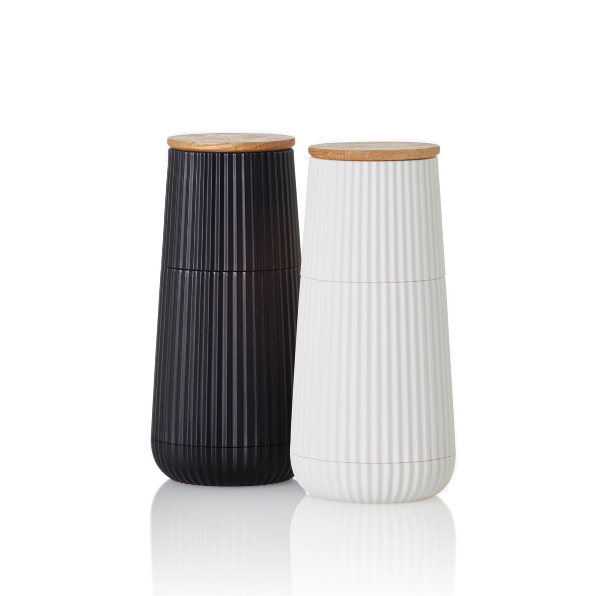 SCAPE SĀLS UN PIPARU,DZIRNAVIŅU KOMPL.2GAB.,,H12.3CM, D5.8CM,,BALTS/MELNS,,OZOLKOKS/PLASTMASA