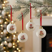 CHRISTMAS CATS EGLĪŠU ROTĀJUMS - BUMBA AR DEKORU 7 CM, 4 VEIDI, PORCELĀNS