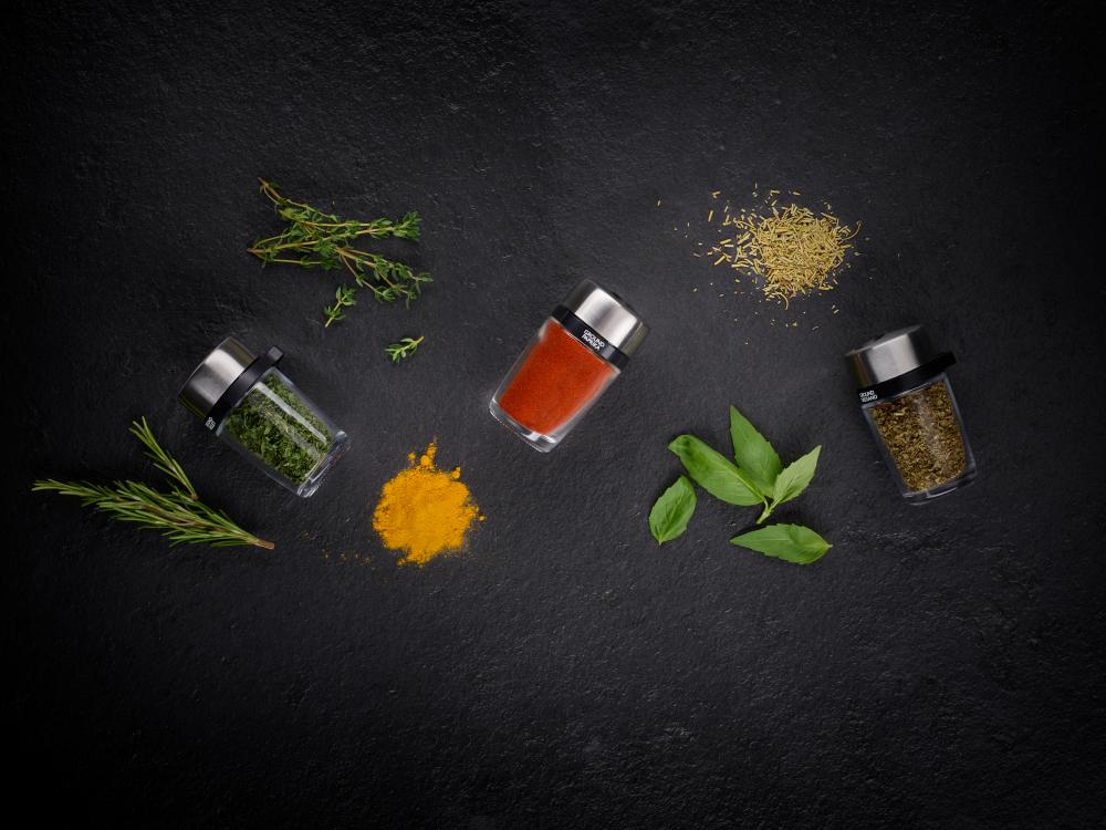 MAITSEAINETE STATIIV JA 16 MAITSEAINET, Cole and Mason