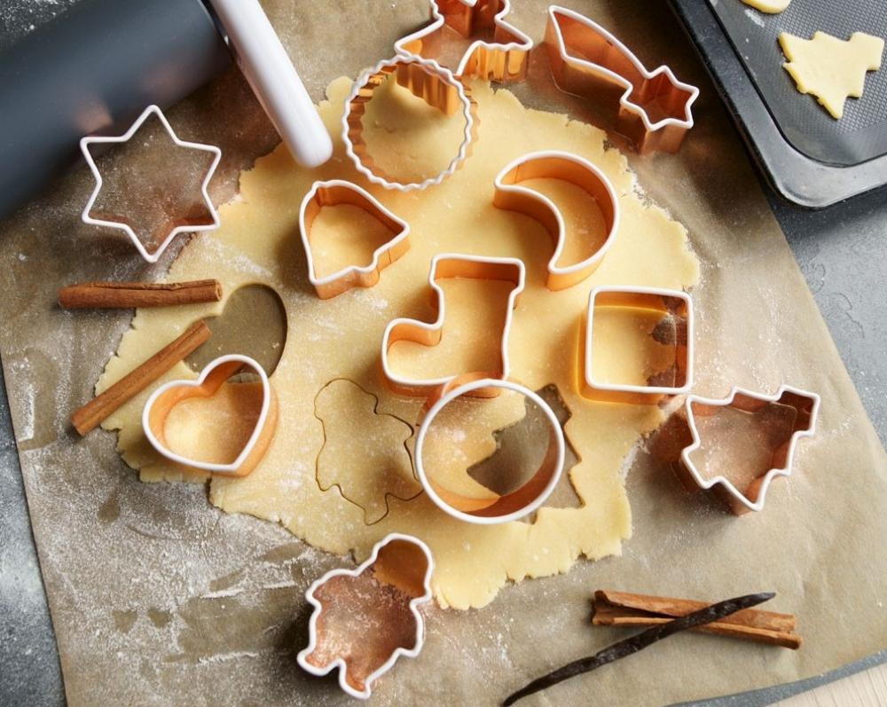 CHRISTMAS MAXI НАБОР ФОРМ ДЛЯ ПЕЧЕНЯ 4ШТ., ЦВ.ЗОЛОТО, НЕРЖ.СТ., Lurch