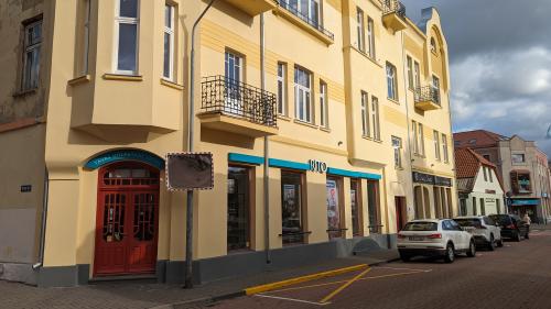 Ventspils, Kārļa iela 2