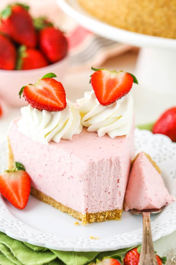 No-Bake-Strawberry-Cheesecake6.jpg